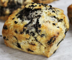 胡麻あんとくるみのスコーン