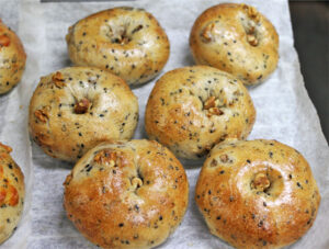 黒ごま&くるみベーグル