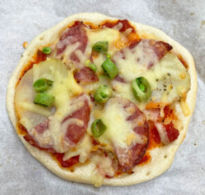 新じゃがとサラミのピザベーグル