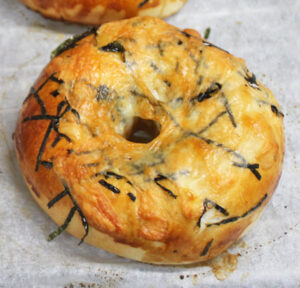 豆乳海苔チーズベーグル